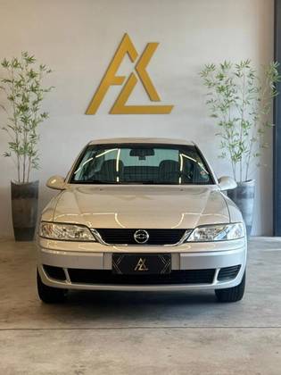 CHEVROLET VECTRA 2.0 MPFI COMFORT 8V GASOLINA 4P MANUAL CHEVROLET VECTRA 2.0 MPFI COMFORT 8V GASOLINA 4P MANUAL